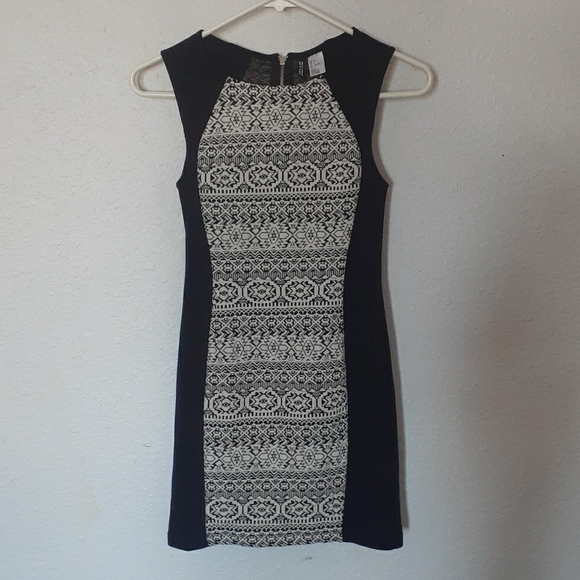 Black and White Casual Dress - H & M - Picture 1 of 4